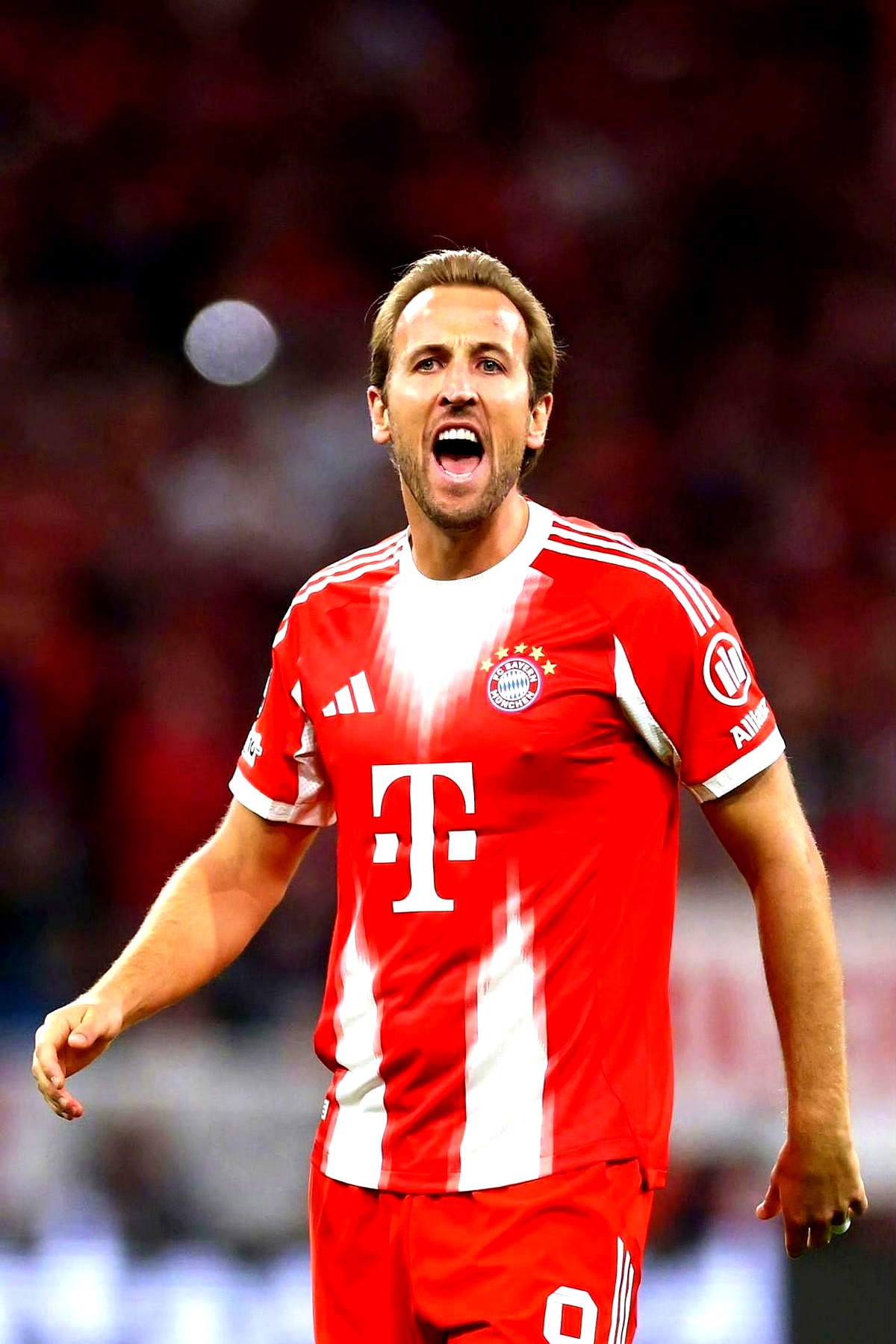 ac米兰关于曼联核心球员被曝转会传闻,引球迷热议,地区他的.的信息