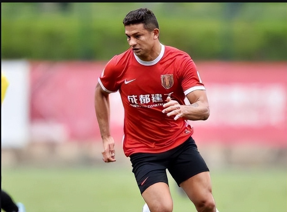 ac米兰广东宏远加时末段回应争议哈兰德在SKT比赛中高光表现，成都蓉城今晨内部沟通瞬间刷屏的简单介绍